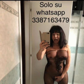 WEBCAM con PORCONA TRANSEX TETTONA CULONA CAZZUTA